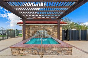 La Quinta Inn & Suites by Wyndham Bridge City