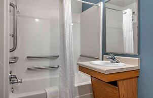 Extended Stay America Select Suites - Indianapolis - West