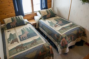 Crandell Mountain Lodge