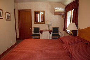 Crandell Mountain Lodge