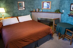 Crandell Mountain Lodge