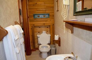 Crandell Mountain Lodge