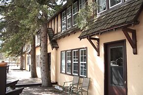 Crandell Mountain Lodge