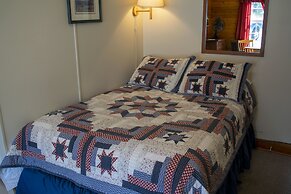 Crandell Mountain Lodge