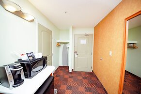Service Plus Inns and Suites Calgary