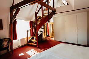 Ambassador City Centre Hotel