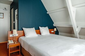 Ambassador City Centre Hotel