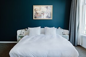 Ambassador City Centre Hotel