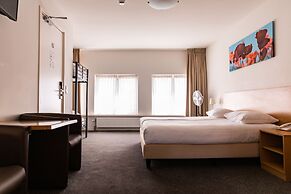 Ambassador City Centre Hotel