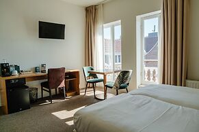 Ambassador City Centre Hotel