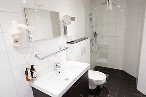 Ambassador City Centre Hotel