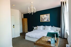 Ambassador City Centre Hotel