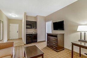 La Quinta Inn & Suites by Wyndham Mobile Satsuma / Saraland