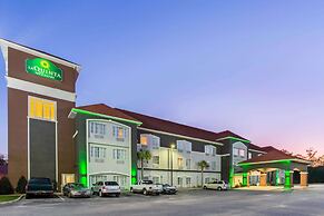 La Quinta Inn & Suites by Wyndham Mobile Satsuma / Saraland
