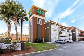 La Quinta Inn & Suites by Wyndham Mobile Satsuma / Saraland