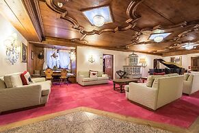 Adler Suite & Stube