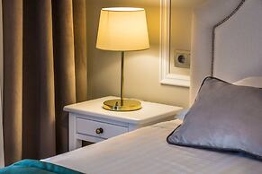 Imperhotel by Umbral