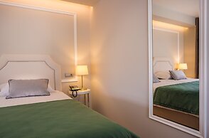 Imperhotel by Umbral
