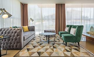 Imperhotel by Umbral
