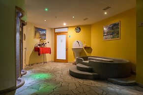 Hotel Alpine Mugon
