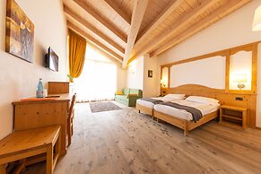 Hotel Alpine Mugon
