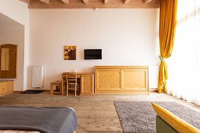 Hotel Alpine Mugon