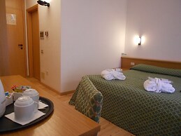 Hotel Garni Lago Nembia