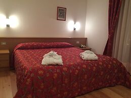 Hotel Garni Lago Nembia