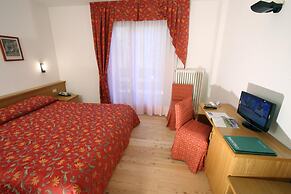 Hotel Garni Lago Nembia