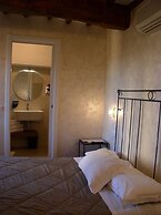 Primavera Mini Hotel