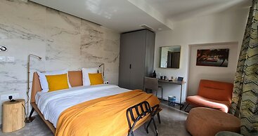 Le Petit Trianon et Le Charme des Suites