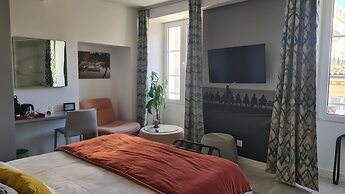 Le Petit Trianon et Le Charme des Suites