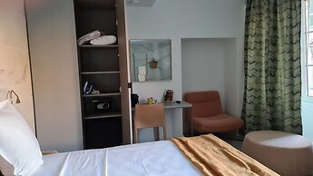 Le Petit Trianon et Le Charme des Suites