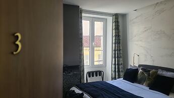 Le Petit Trianon et Le Charme des Suites