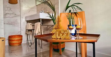 Le Petit Trianon et Le Charme des Suites