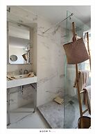 Le Petit Trianon et Le Charme des Suites