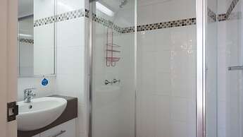 Alexander Holiday Apartments