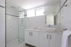 The White House Port Douglas