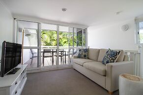 The White House Port Douglas