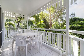 The White House Port Douglas