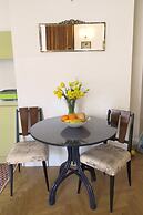 Crystal Suites Old Town