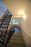 Crystal Suites Old Town