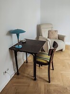 Crystal Suites Old Town