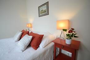 Crystal Suites Old Town