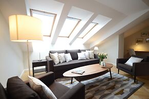 Crystal Suites Old Town