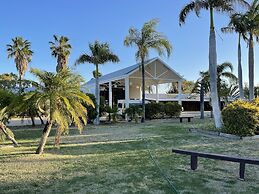 Albert Park Motor Inn