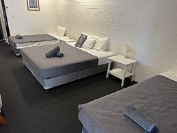 Albert Park Motor Inn