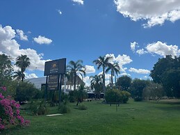 Albert Park Motor Inn