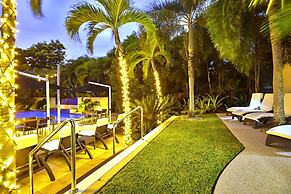Central Plaza Port Douglas Apartments