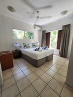 Central Plaza Port Douglas Apartments